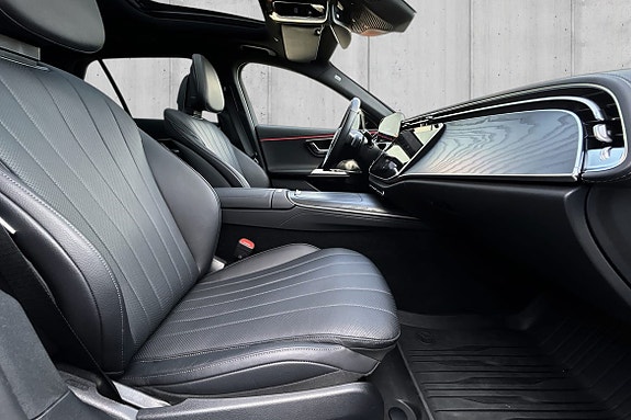 Mercedes-Benz E300 de 12 of 21