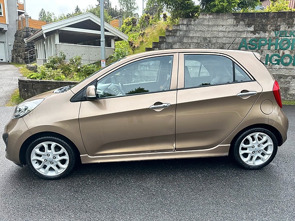 Kia Picanto 2 of 5