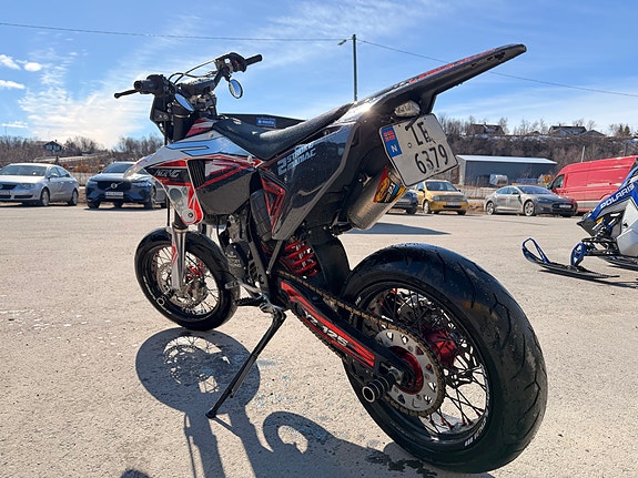 Fantic XE125 8 of 10