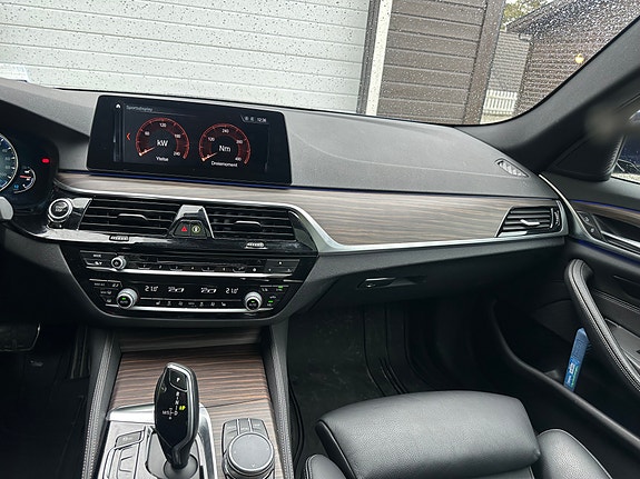 BMW 530e 18 of 26
