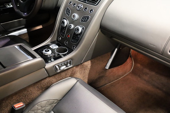 Aston Martin Rapide 14 of 20