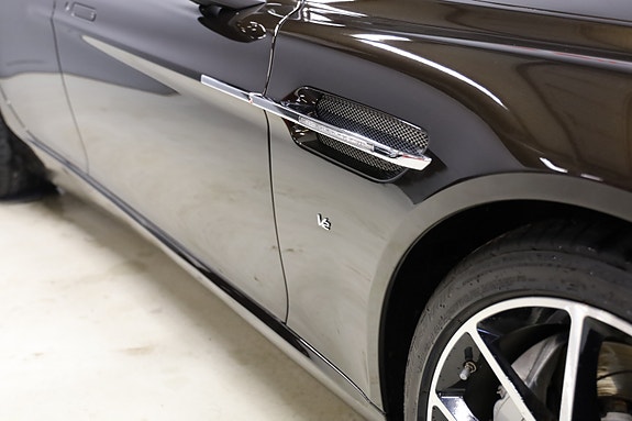 Aston Martin Rapide 8 of 20