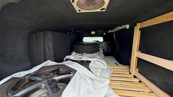 Ford Transit Connect 7 of 9