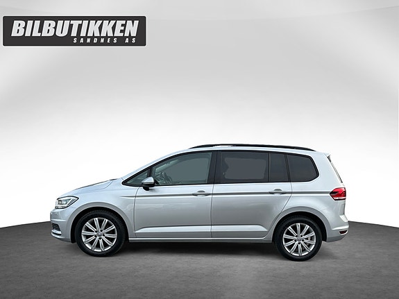 Volkswagen Touran 2 of 5
