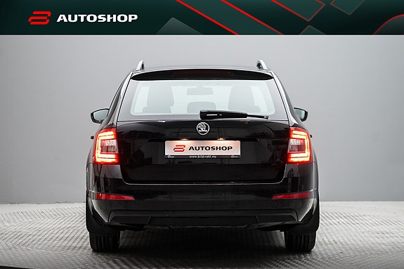 Skoda Octavia 3 of 5
