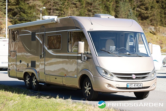 Bürstner BUI 810 Elegance 3.0 177HK // Alde // Kamera // Tilhengerfeste