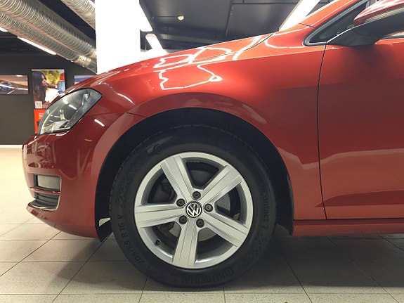 Volkswagen Golf VII 4 of 30