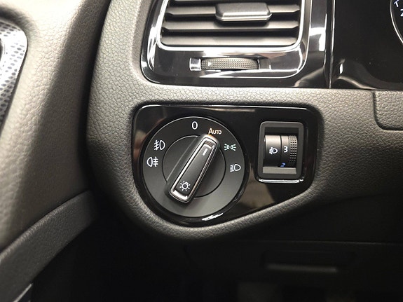 Volkswagen Golf VII 18 of 30