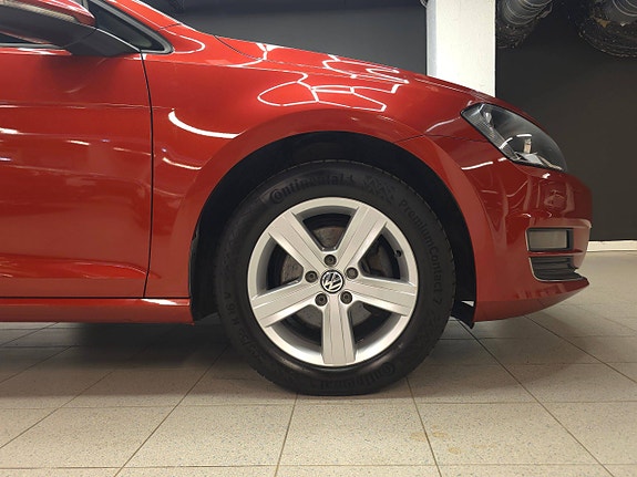 Volkswagen Golf VII 12 of 30