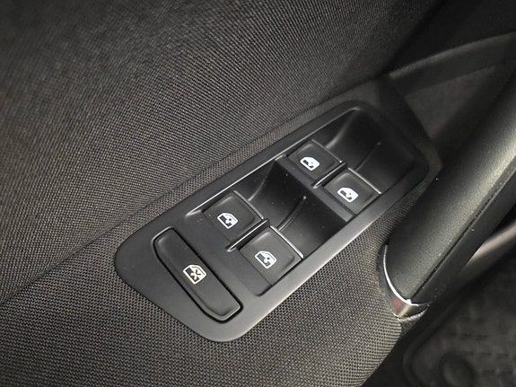 Volkswagen Golf VII 20 of 30