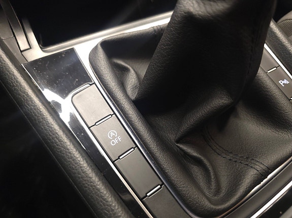 Volkswagen Golf VII 28 of 30