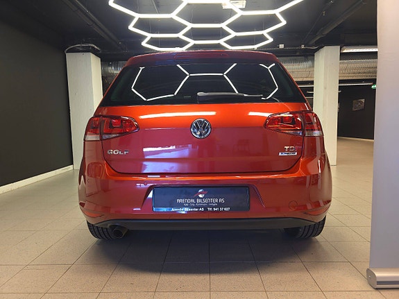 Volkswagen Golf VII 8 of 30