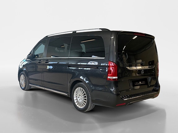 Mercedes-Benz EQV300 5 of 5