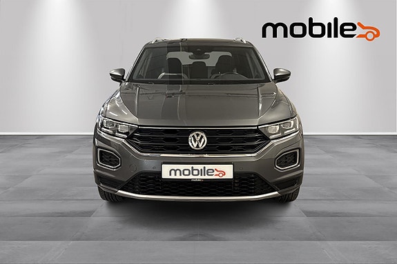 Volkswagen T-Roc 2 of 5