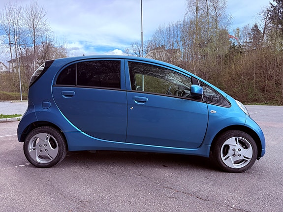 Mitsubishi I-Miev 2015 photo 3