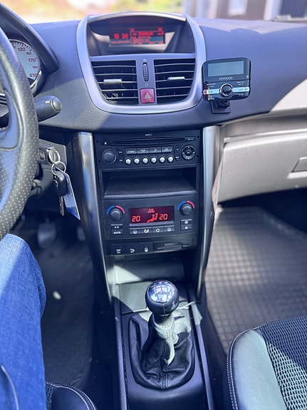 Peugeot 207 SW 18 of 30