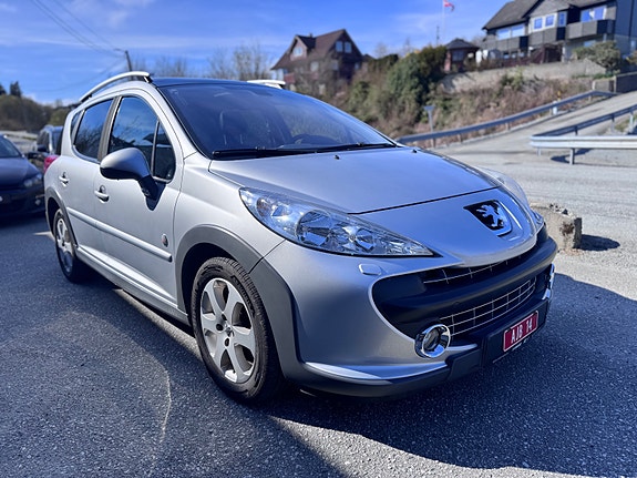 Peugeot 207 SW 2 of 30