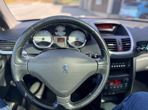Peugeot 207 SW 19 of 30