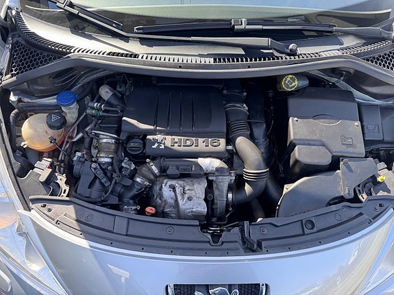 Peugeot 207 SW 26 of 30