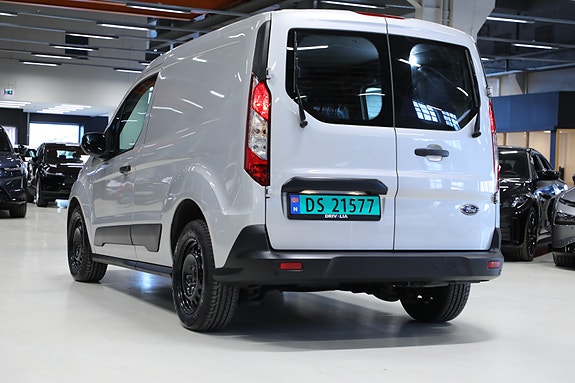 Ford Transit Connect 5 of 5
