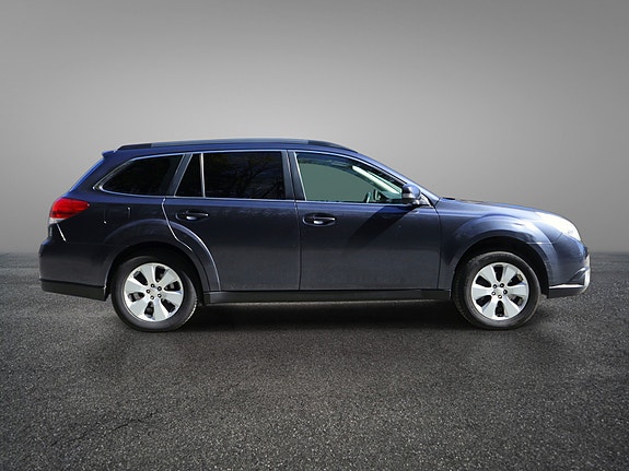 Subaru Outback 10 of 30