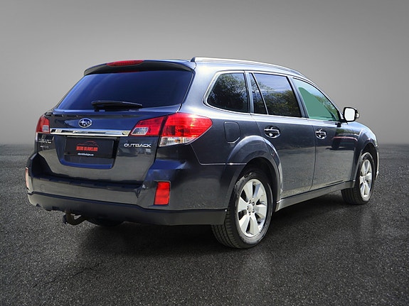 Subaru Outback 9 of 30