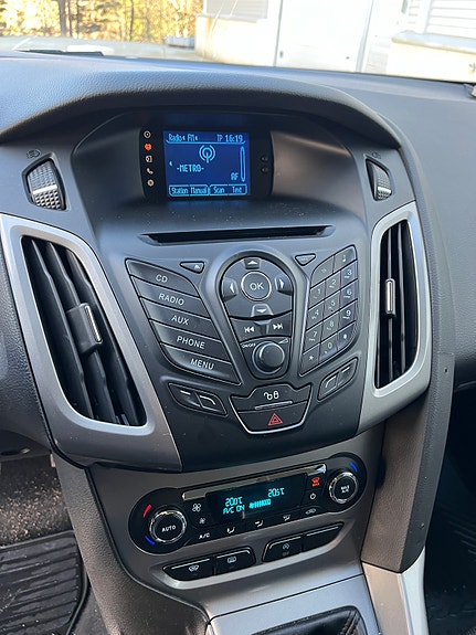 Ford Focus 17 of 26