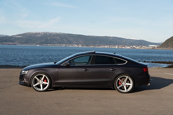 Audi A5 2 of 5