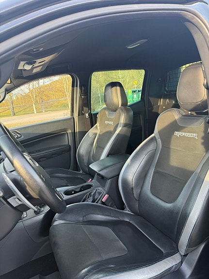 Ford Ranger Raptor 14 of 23