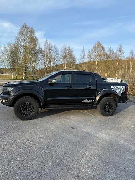 Ford Ranger Raptor 2 of 23
