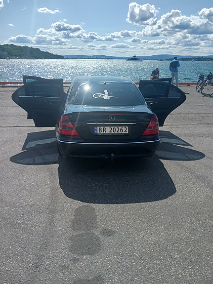 Mercedes-Benz E220 10 of 10