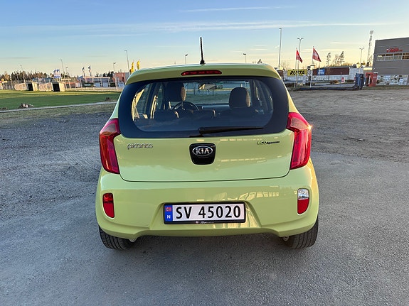 Kia Picanto 4 of 5