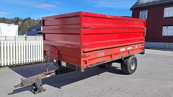 Kipa 4 tonns tilhenger med kornkarmer