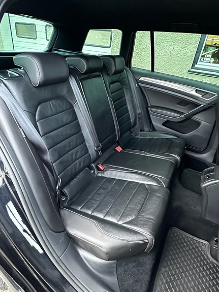 Volkswagen Golf Alltrack 19 of 22