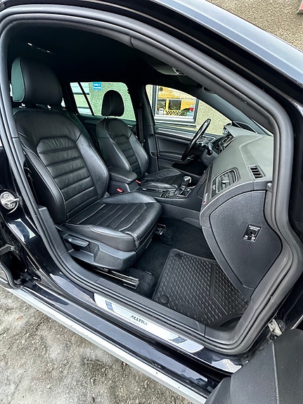Volkswagen Golf Alltrack 17 of 22