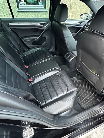 Volkswagen Golf Alltrack 18 of 22
