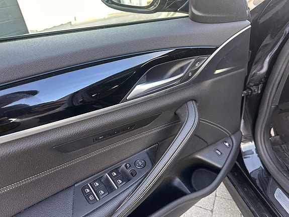 BMW 530e 14 of 30