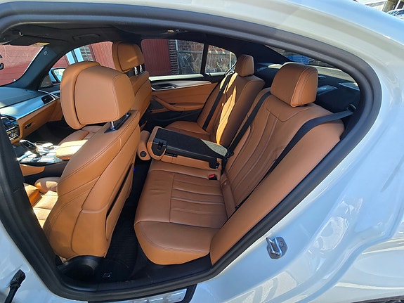 BMW 540d 12 of 16