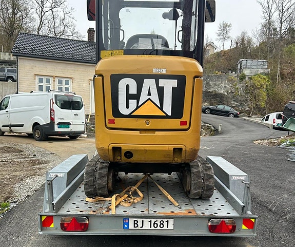 Cat 301.7D minigraver med maskinhenger, pigghammer og 3 skuffer 24 of 26