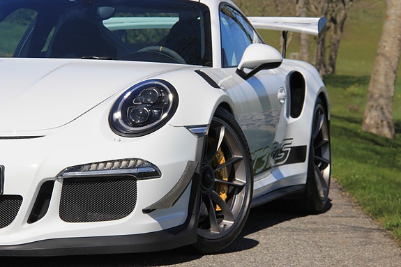 Porsche 911 3 of 5