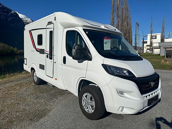 Bürstner  Nexxo Time T569 Kun 5,99 m lang. Kan regnes som en bybobil.