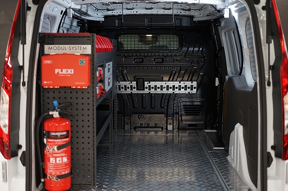 Ford Transit Connect 14 of 30
