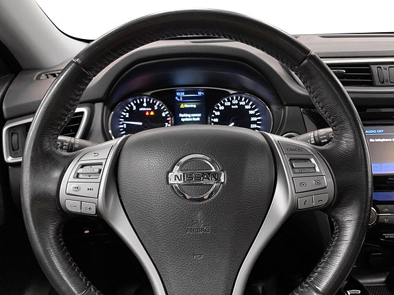 Nissan X-Trail 7 of 16