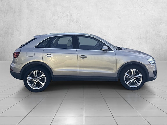 Audi Q3 4 of 25