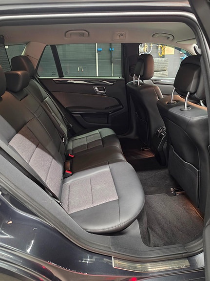 Mercedes-Benz E250 20 of 23