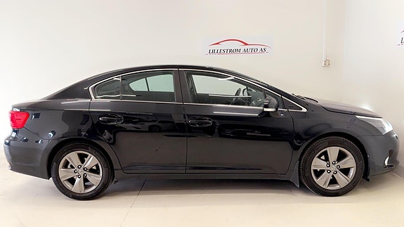 Toyota Avensis 5 of 5