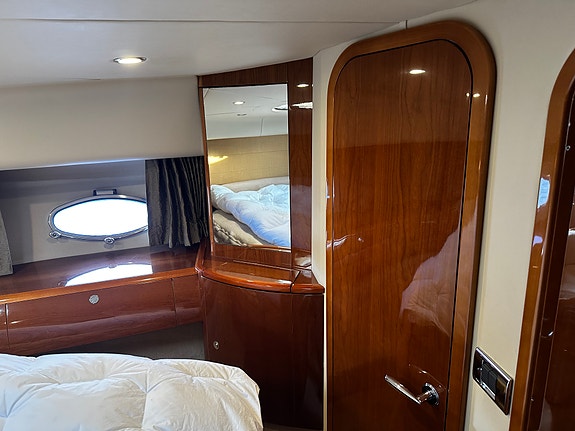 Princess V48 2008 mod. Volvo D9/575 29 of 30