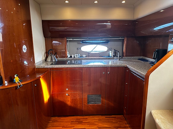 Princess V48 2008 mod. Volvo D9/575 26 of 30