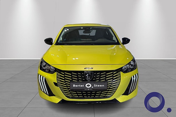 Peugeot 208 3 of 5