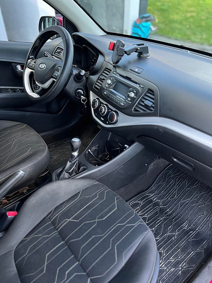 Kia Picanto 15 of 30